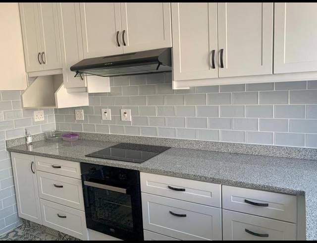 2 BEDROOM APARTMENT FOR SALE IN ESSENWOOD